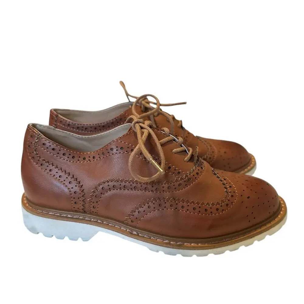 NWOT Kenneth Cole Reaction Wingtip Oxford Cognac Boys Size 1